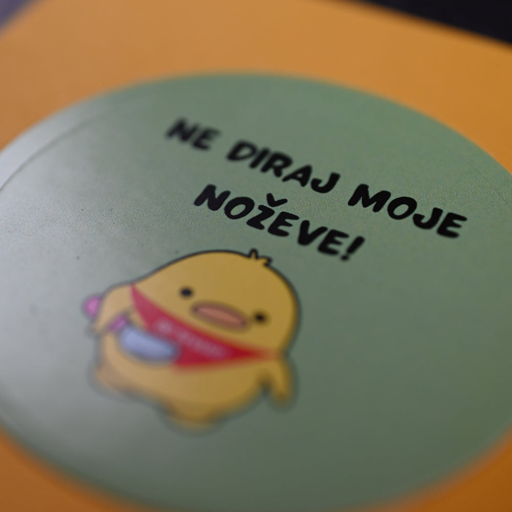 Stiker - ne diraj moje noževe