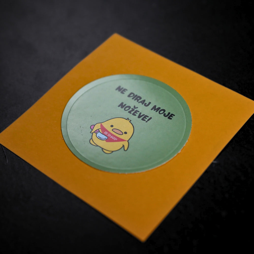 Stiker - ne diraj moje noževe