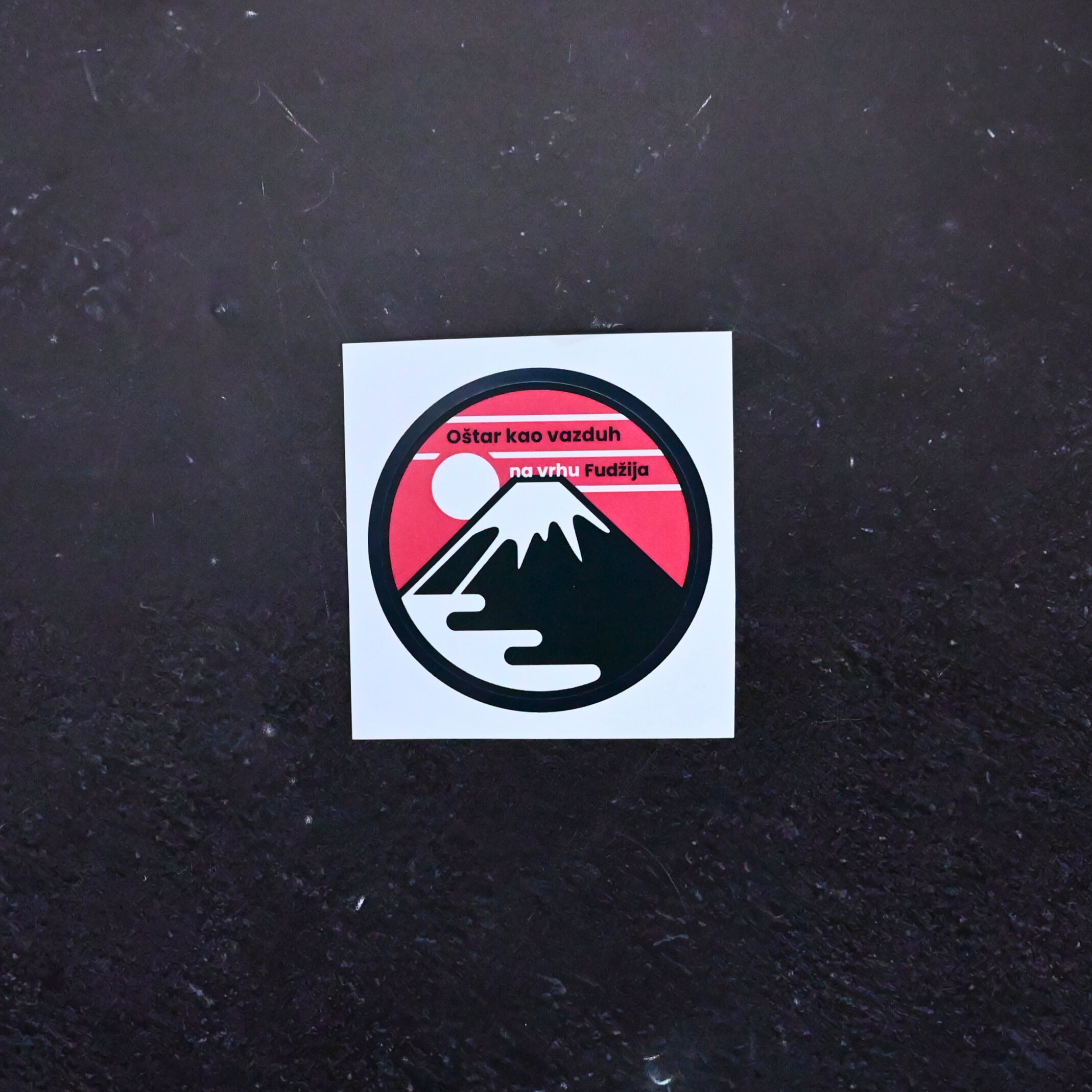 Stiker - oštar kao vazduh