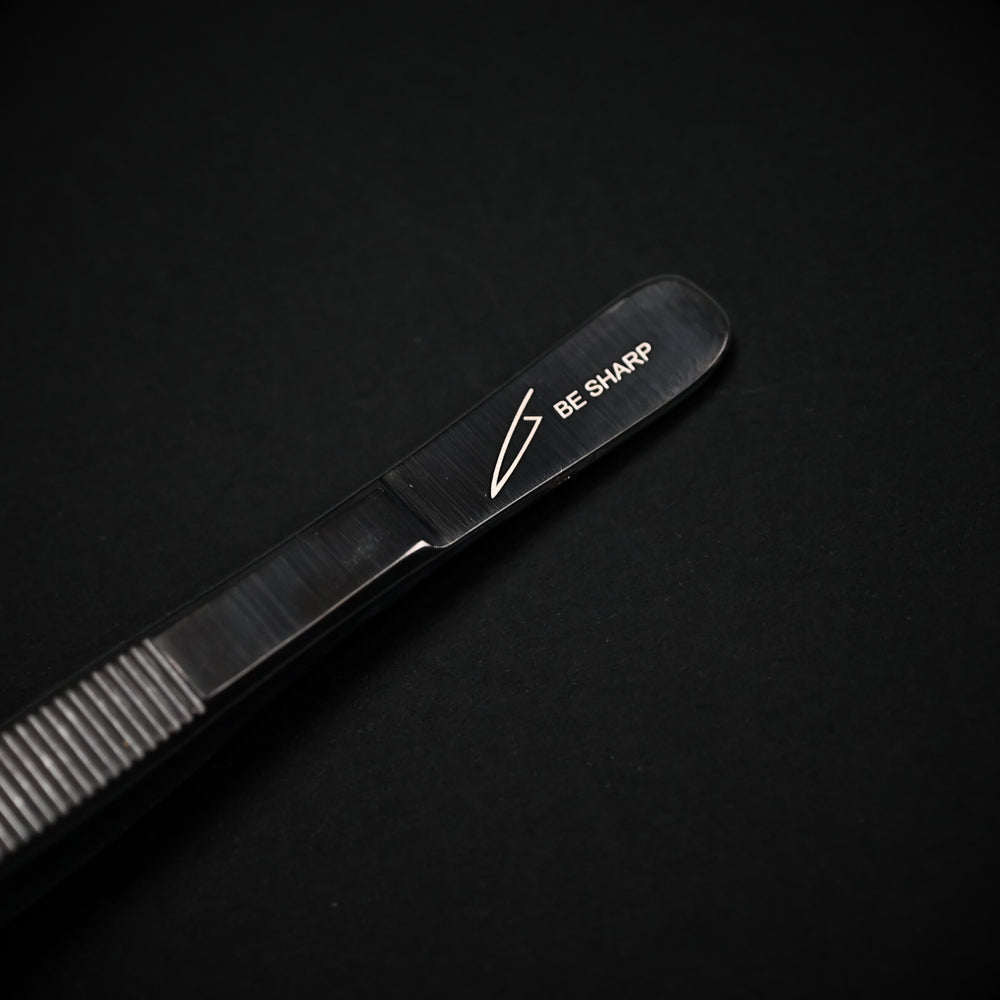 Be Sharp ravna pinceta 16cm - Black Titanium