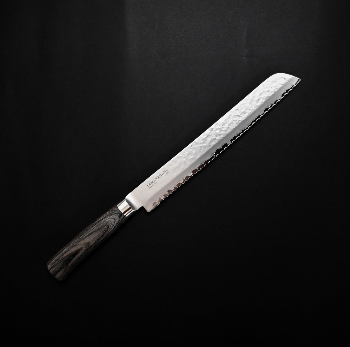 Tamahagane Tsubame Black reckasti nož za hleb 230mm