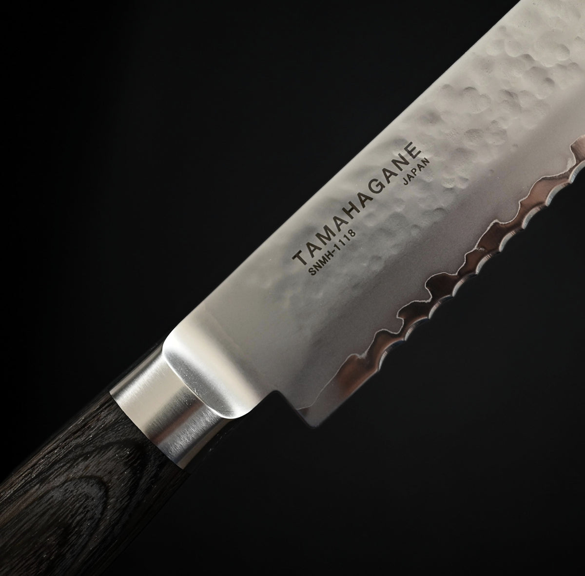 Tamahagane Tsubame Black reckasti nož za hleb 230mm